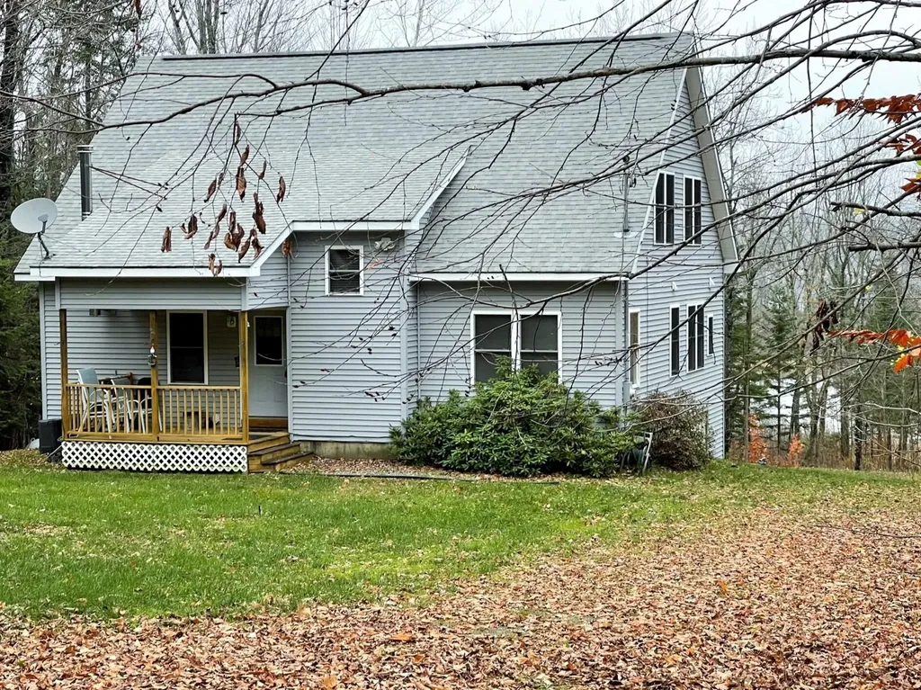 147 Bear Lane Dexter ME 04930