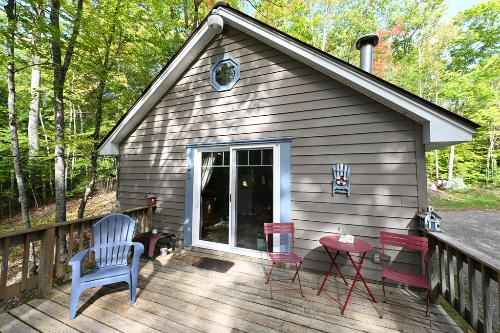 76 Cottage Shore Drive Holden ME 04429