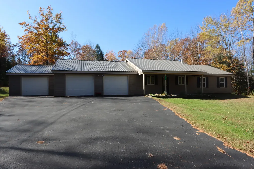 141 Waugan Road Monmouth ME 04259