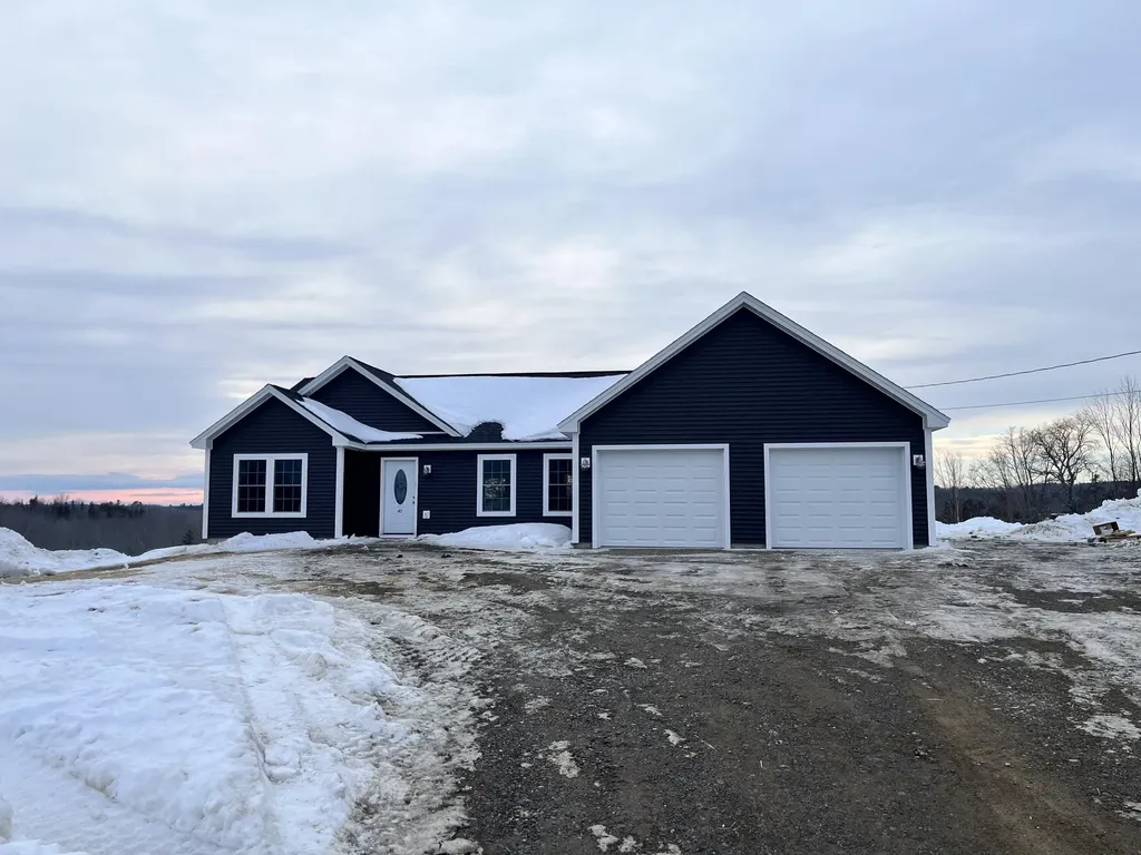 40 Knoll Crest Drive Bangor ME 04401