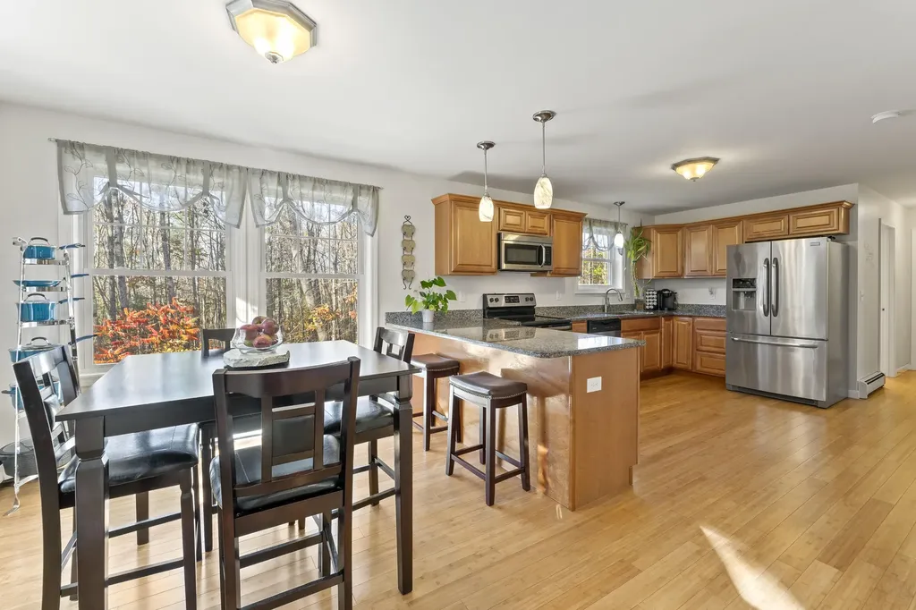 19 Moss Drive Poland ME 04274