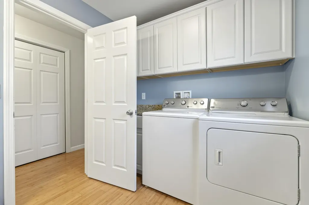19 Moss Drive Poland ME 04274