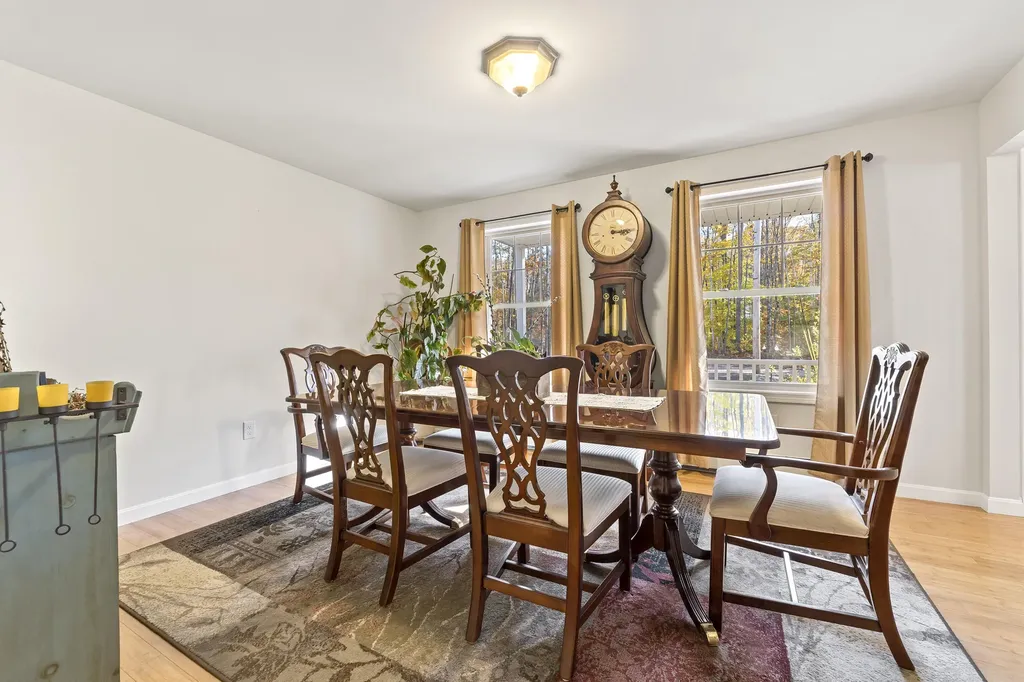 19 Moss Drive Poland ME 04274