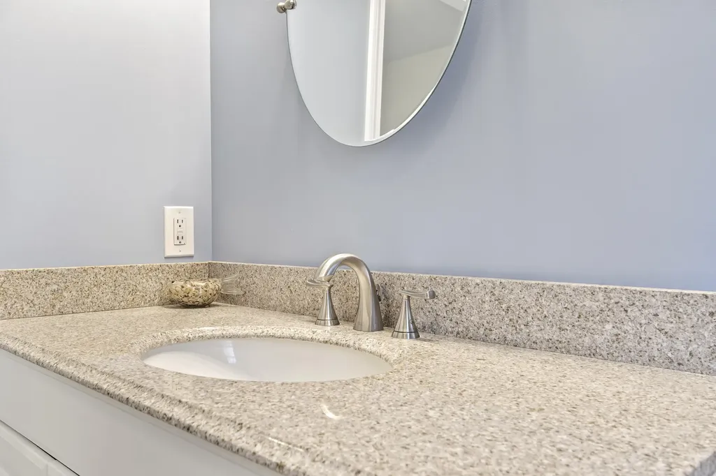 19 Moss Drive Poland ME 04274