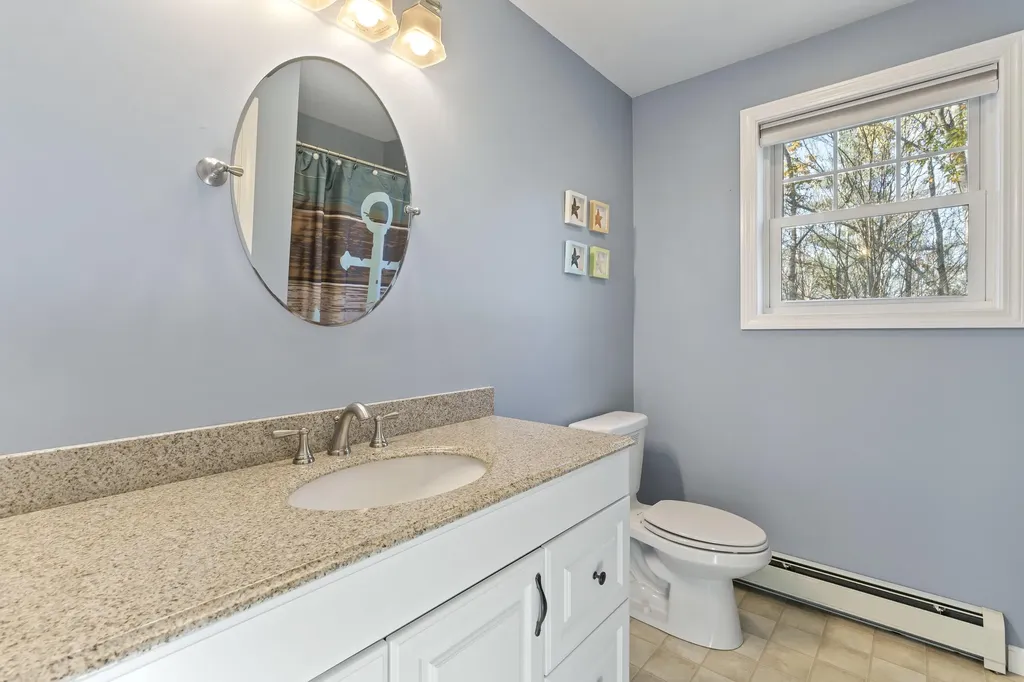 19 Moss Drive Poland ME 04274