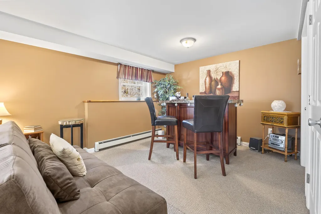 19 Moss Drive Poland ME 04274