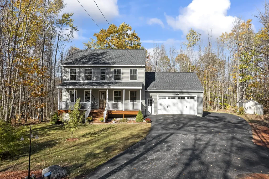 19 Moss Drive Poland ME 04274
