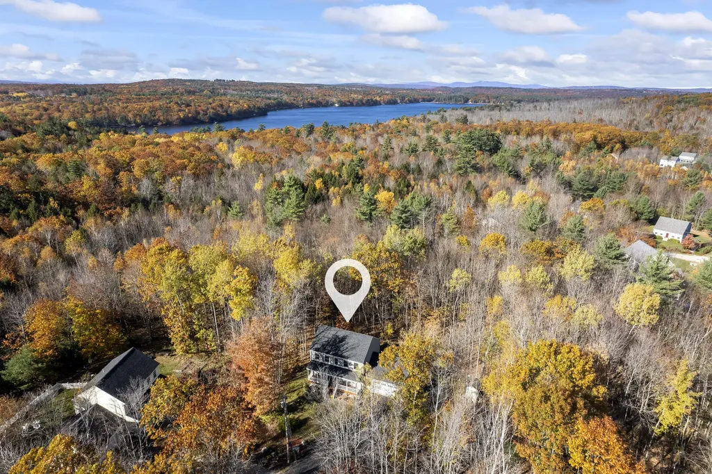 19 Moss Drive Poland ME 04274