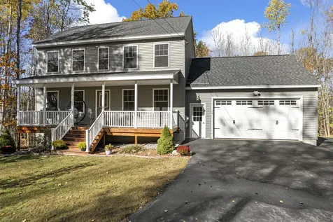 19 Moss Drive Poland ME 04274