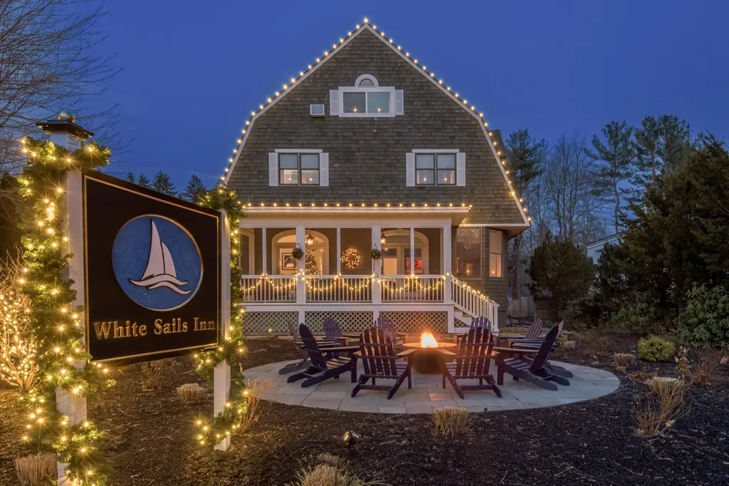 61 Fletcher Street Kennebunk ME 04043