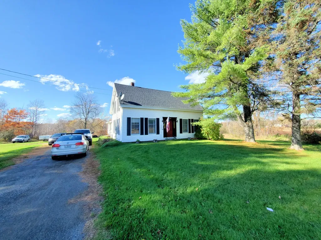 448 Hudson Road Glenburn ME 04401