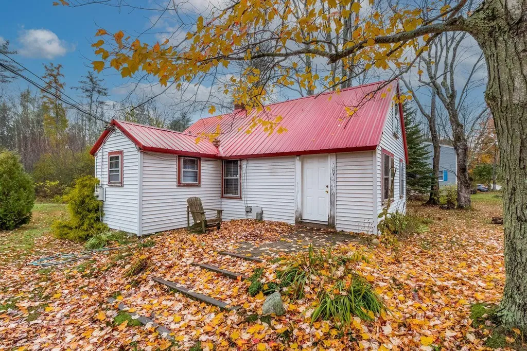 61 Heath Road Kennebunk ME 04043