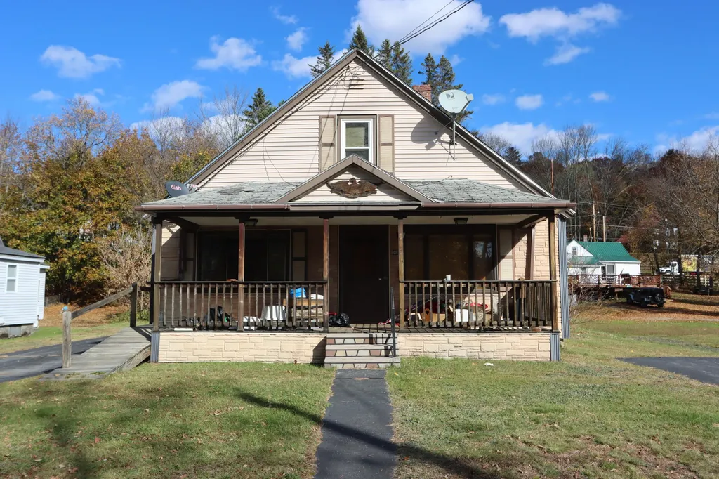 48 Kimball Avenue Mexico ME 04257