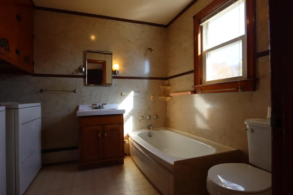 48 Kimball Avenue Mexico ME 04257