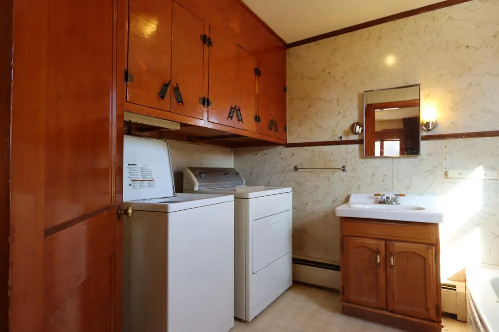 48 Kimball Avenue Mexico ME 04257