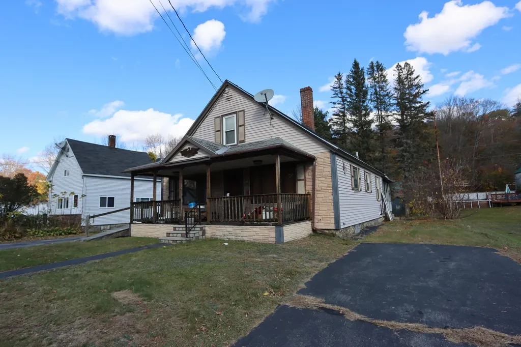 48 Kimball Avenue Mexico ME 04257
