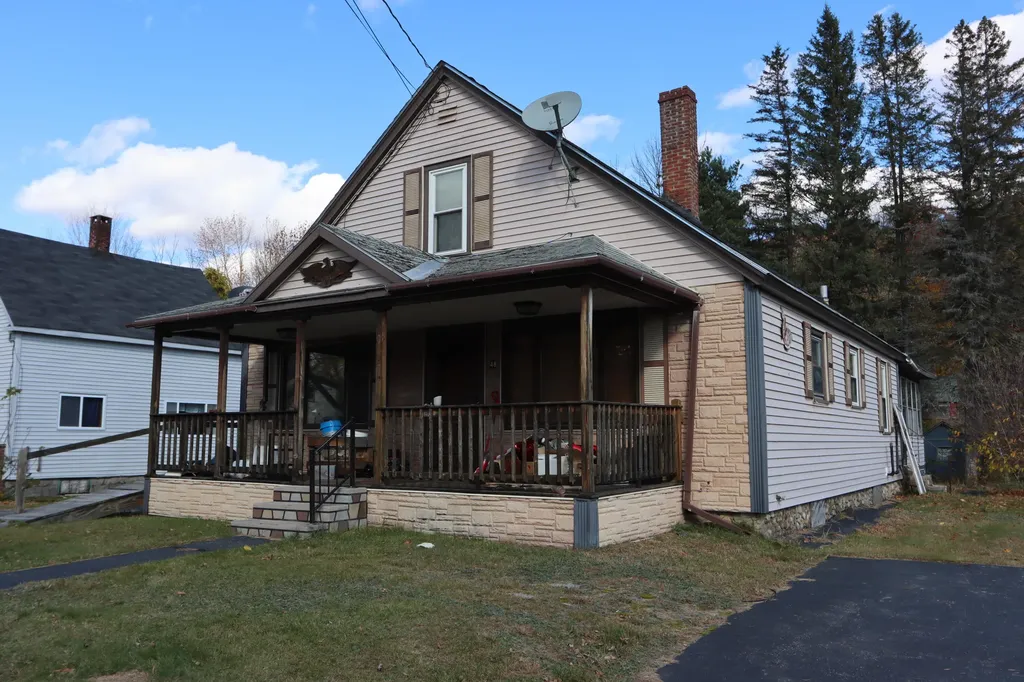 48 Kimball Avenue Mexico ME 04257