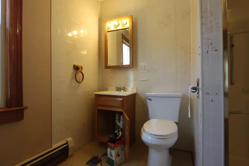 48 Kimball Avenue Mexico ME 04257