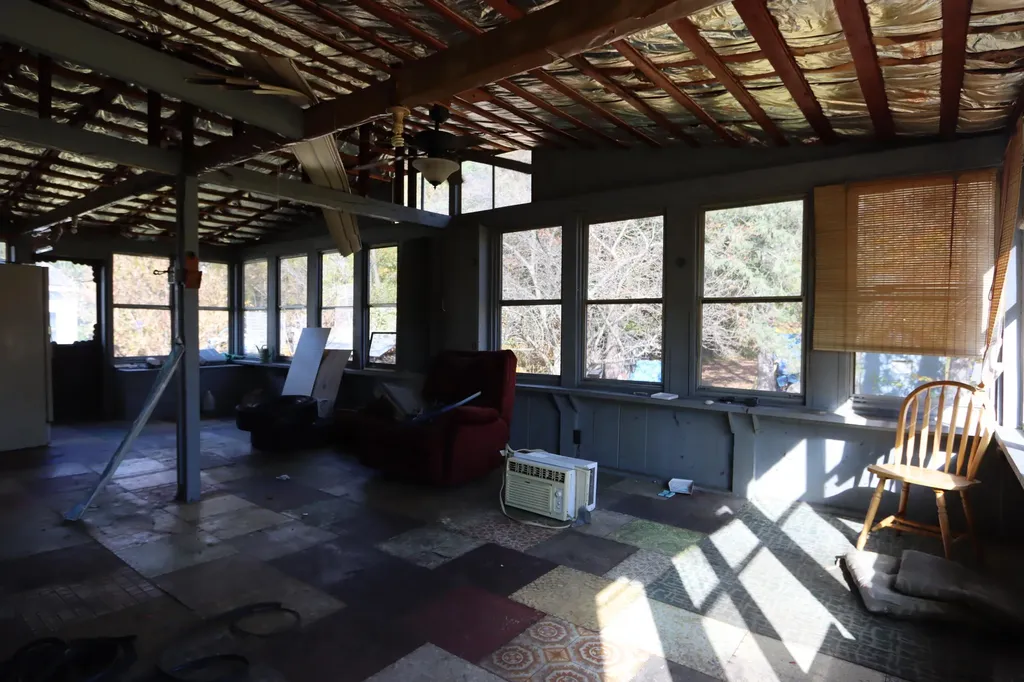 48 Kimball Avenue Mexico ME 04257