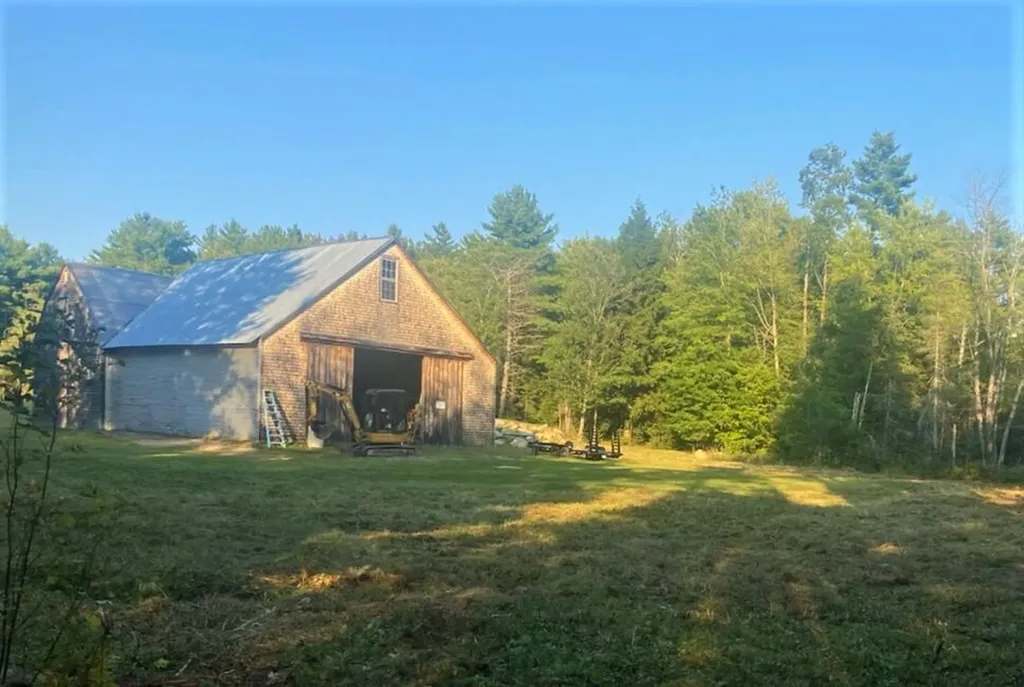 204 Woodmans Mill Road Searsmont ME 04973
