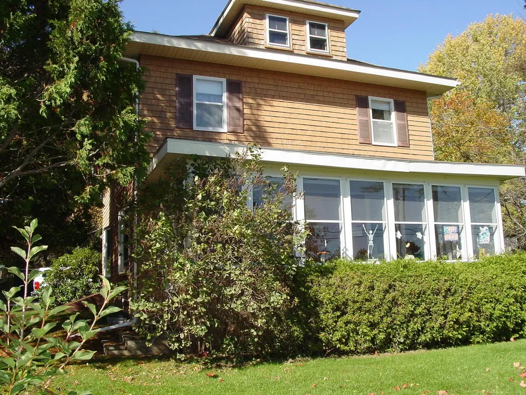 369 Main Street Orono ME 04473