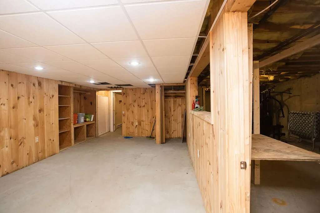 126 Josiah Norton Road York ME 03902