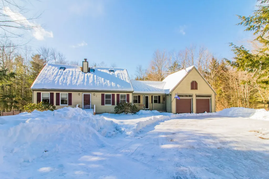 17 Curtis Road Freeport ME 04032