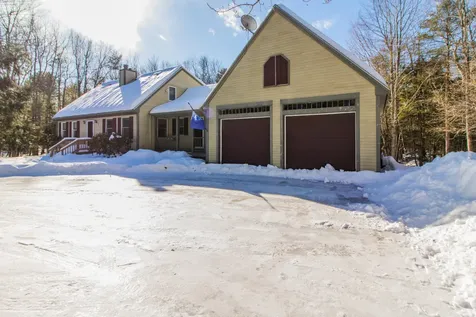 17 Curtis Road Freeport ME 04032