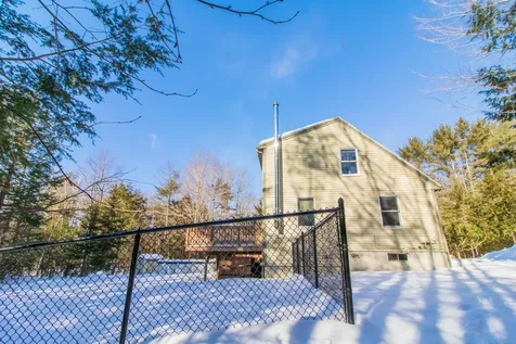 17 Curtis Road Freeport ME 04032