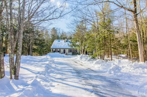 17 Curtis Road Freeport ME 04032
