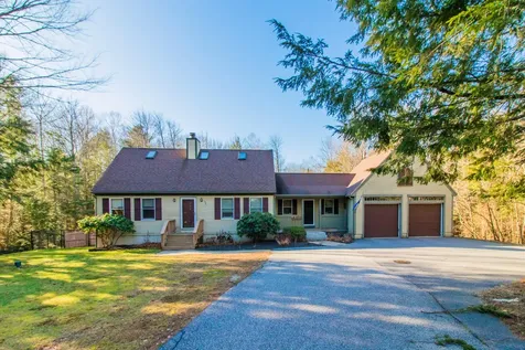17 Curtis Road Freeport ME 04032