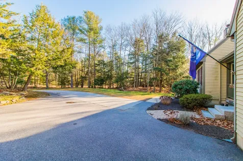 17 Curtis Road Freeport ME 04032