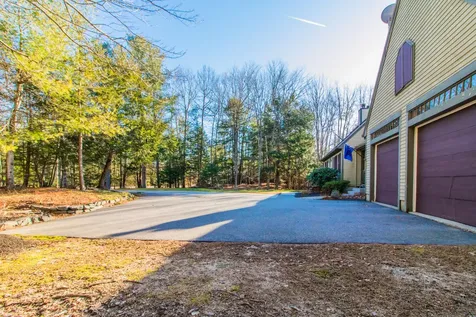 17 Curtis Road Freeport ME 04032