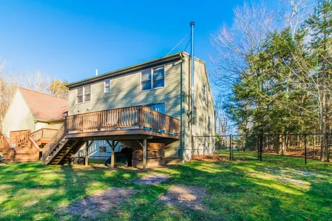 17 Curtis Road Freeport ME 04032