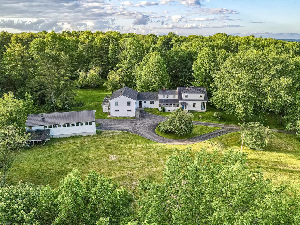 79 Fisher Road Bowdoinham ME 04008