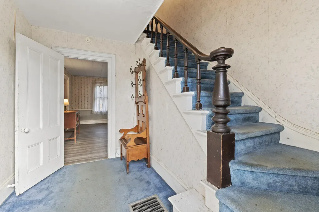 633 Pond Road Sidney ME 04330