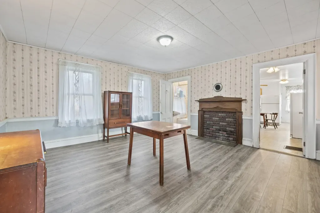 633 Pond Road Sidney ME 04330