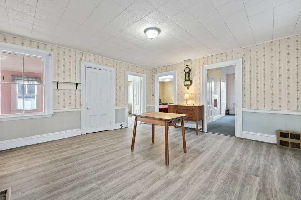 633 Pond Road Sidney ME 04330