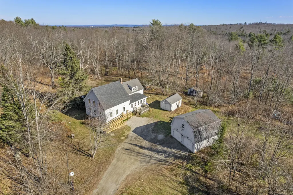 633 Pond Road Sidney ME 04330