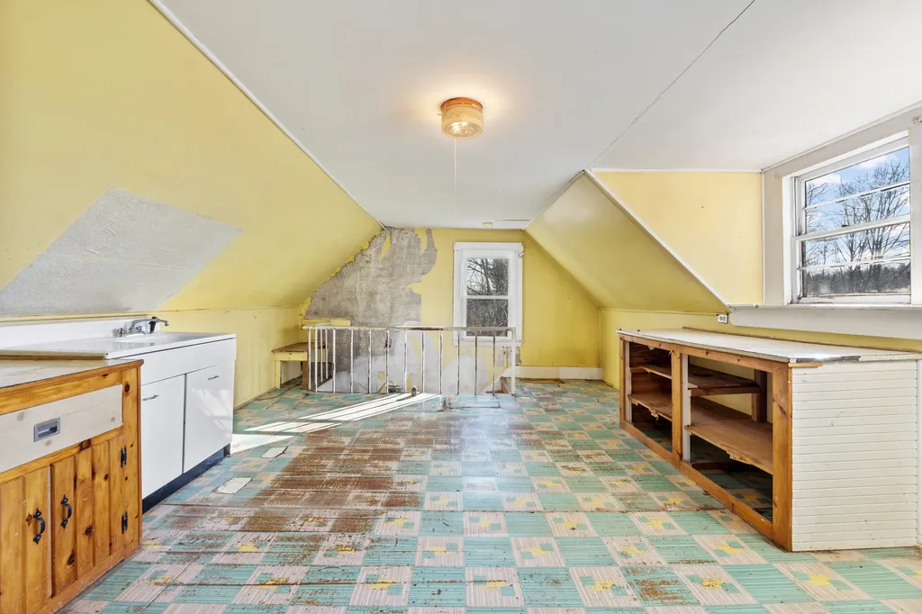 633 Pond Road Sidney ME 04330