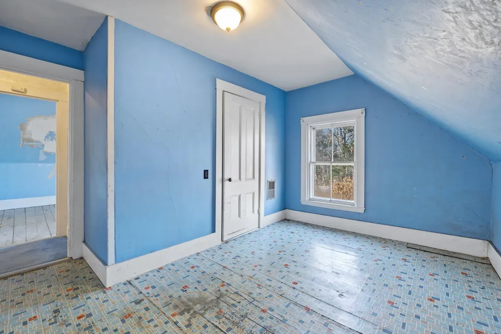 633 Pond Road Sidney ME 04330