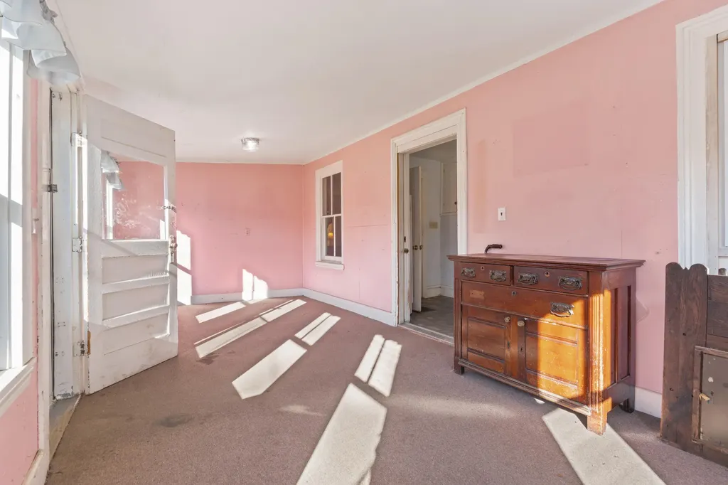 633 Pond Road Sidney ME 04330