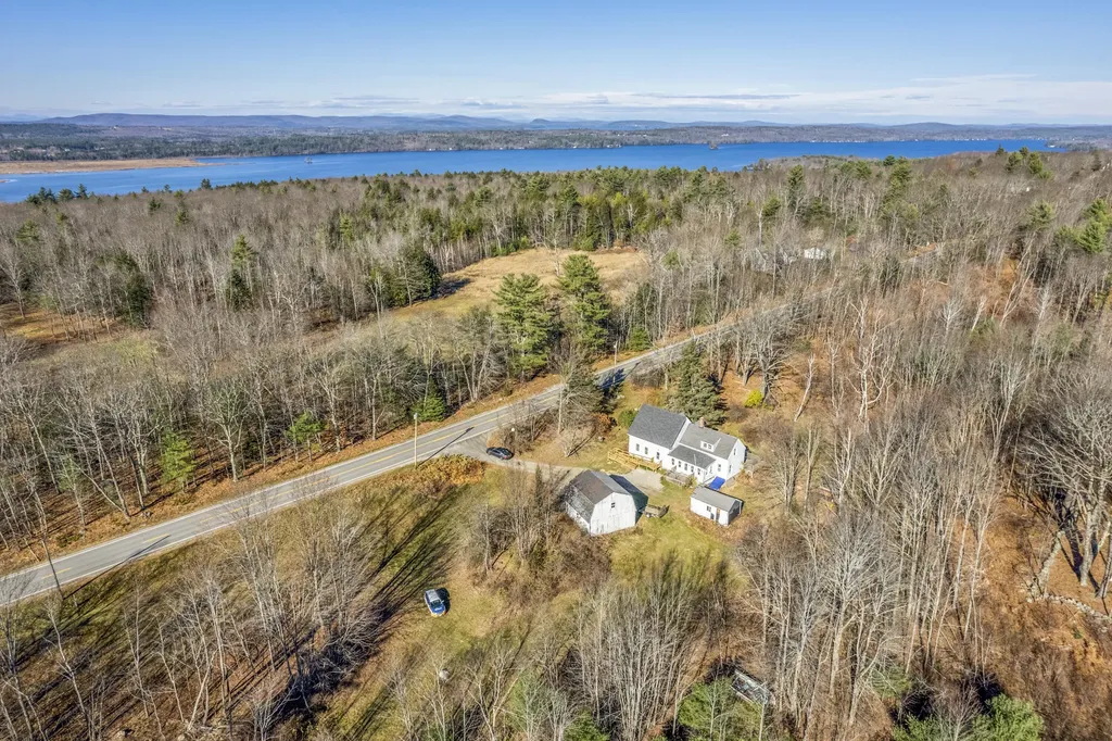 633 Pond Road Sidney ME 04330