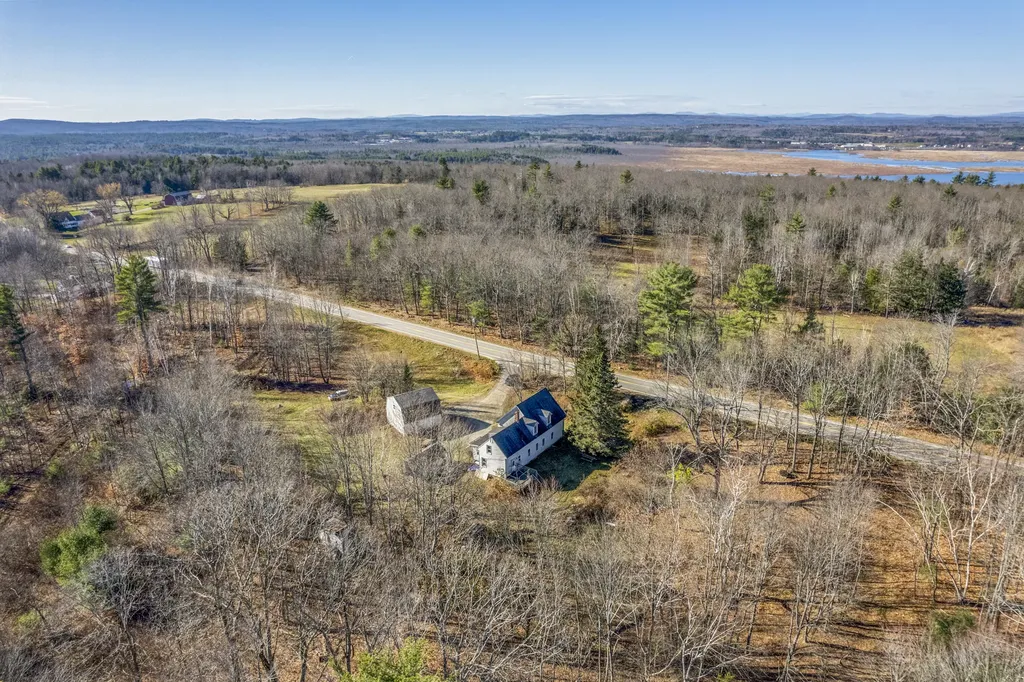 633 Pond Road Sidney ME 04330