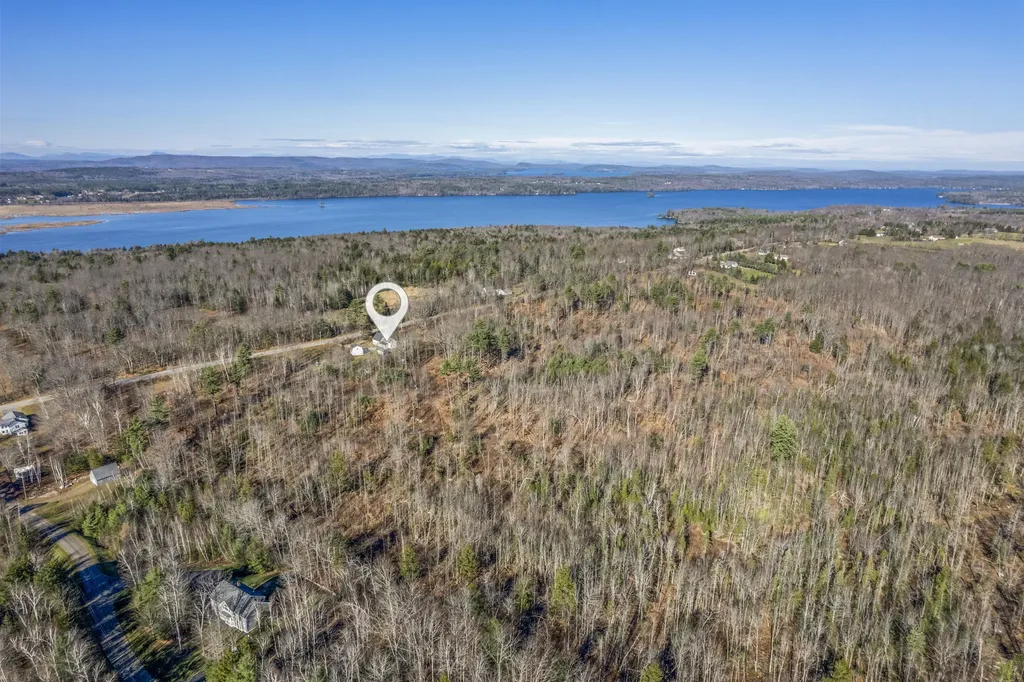 633 Pond Road Sidney ME 04330