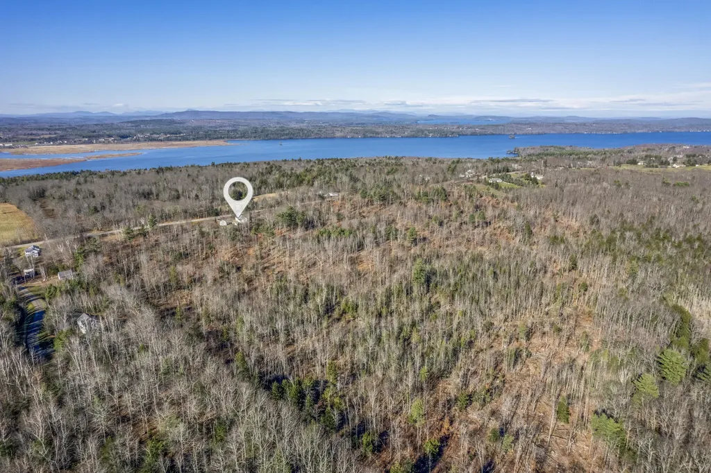633 Pond Road Sidney ME 04330