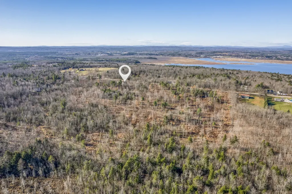 633 Pond Road Sidney ME 04330