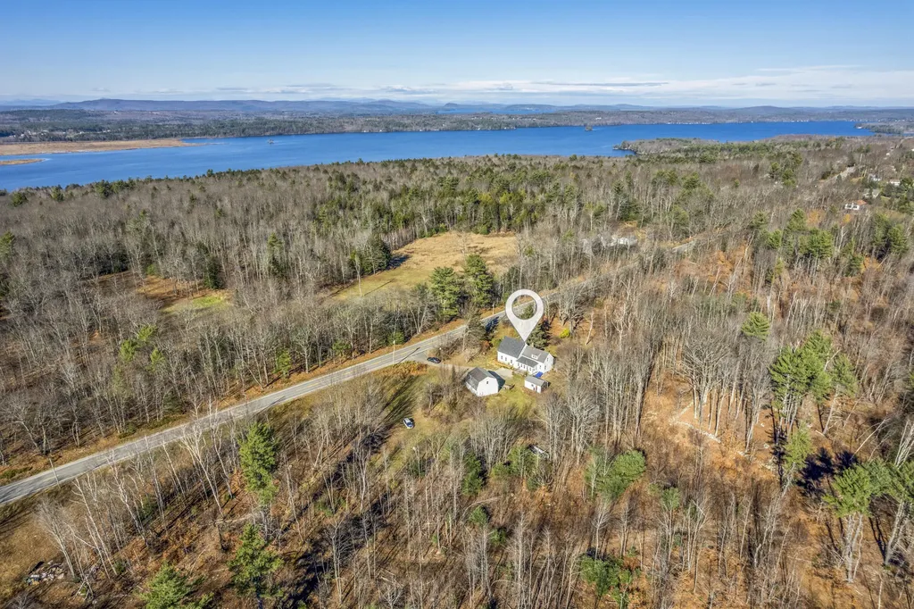 633 Pond Road Sidney ME 04330