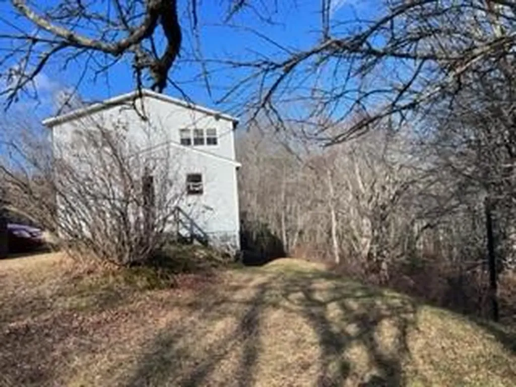692 Wiscasset Road Whitefield ME 04353