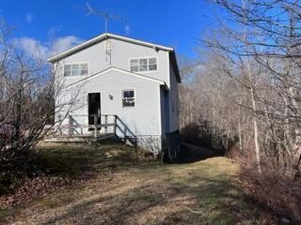 692 Wiscasset Road Whitefield ME 04353